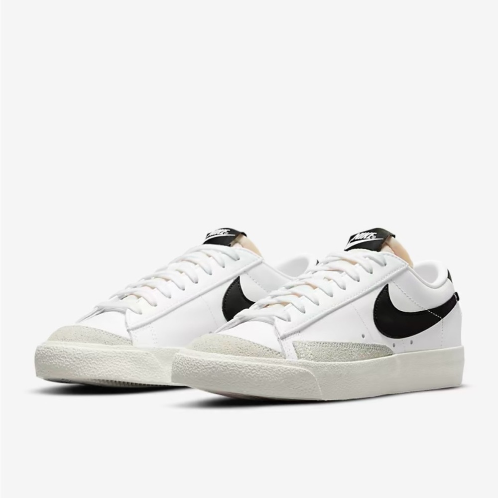 Nike White and Black Retro Sneakers